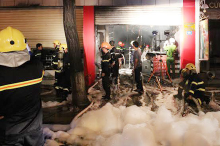 Tiệm hàng đột nhiên bốc hỏa, 3 người thiệt mạng