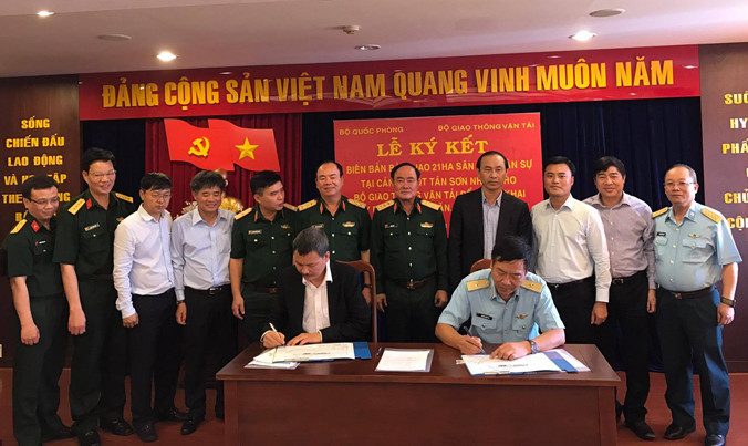 Bộ Quốc Phòng và Bộ GTVT ký biên bản tạm bàn giao 20ha đất.