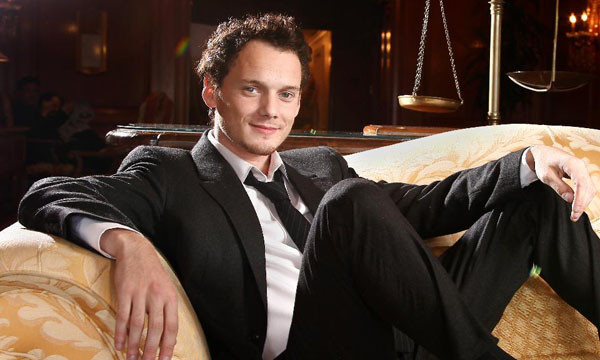 Anton Yelchin qua đời ở tuổi 27.