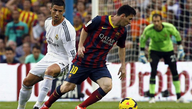 Ronaldo dường như đang mượn Barca để đưa ra một thông điệp ngầm nào đó với Real và các đội bóng theo đuổi anh. Ảnh: Reuters.