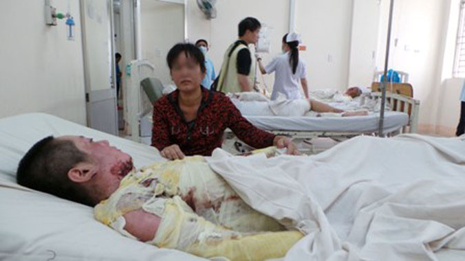 Trên giường bệnh, Thùy Dương hối hận vì tin lời kẻ lừa bịp.