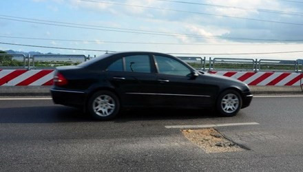 Chưa cho thu phí vì đường vừa xong đã hỏng