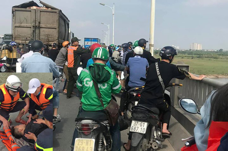 Nam thanh niên được cứu lên bờ.