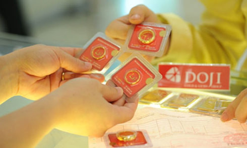 Giá vàng giảm mạnh sáng nay. Ảnh: AQ.