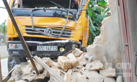 Hiện trường tai nạn. Ảnh: N.T..