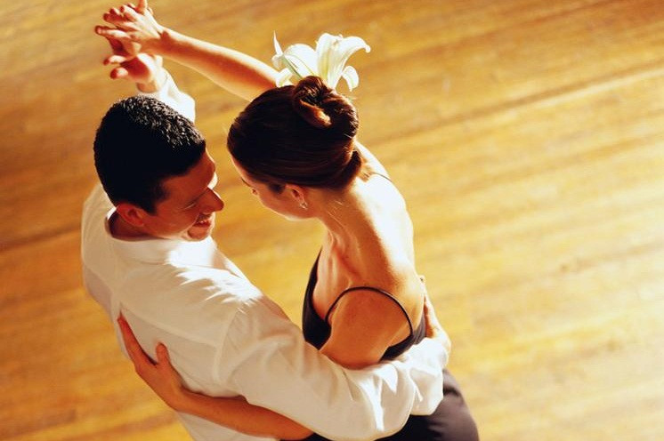 Đi bộ, chạy bộ hay khiêu vũ đều tốt cho não 