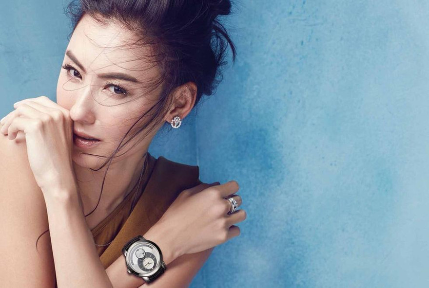 Trương Bá Chi khó kiềm chế cảm xúc khi nhắc đến Tạ Đình Phong