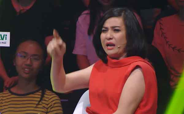 Cát Phượng run rẩy khi nhớ lại kí ức đáng sợ.