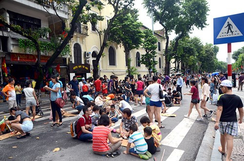 Đề xuất chỉ tổ chức phố đi bộ vào buổi tối mùa hè