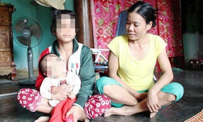 Một trường hợp bé gái kết hôn sớm và có con khi mới 16 tuổi tại huyện A Lưới, TT-Huế. Ảnh: Anh Khoa 