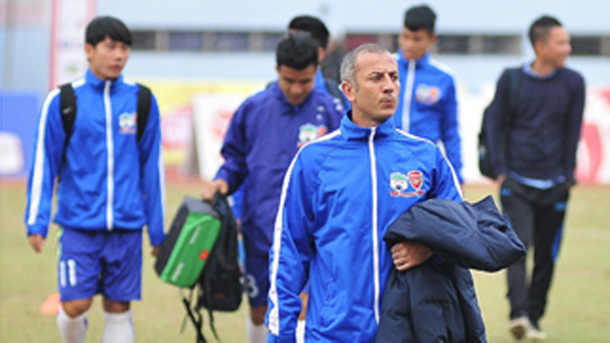 HLV Guillaume Graechen đã thay đổi khá nhiều.