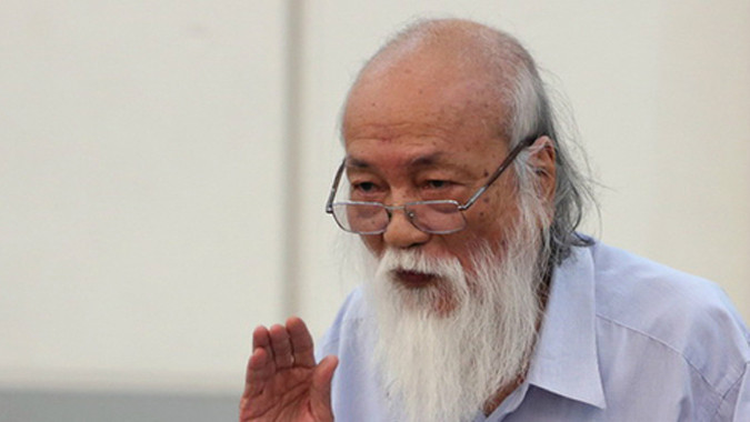 Không được tổ chức thi lớp 6, Chủ tịch Hội đồng quản trị trường THCS Lương Thế Vinh, PGS Văn Như Cương cho biết, đang hoang mang không có hướng giải quyết.