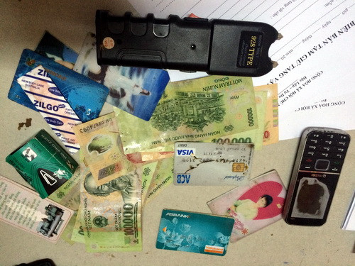 Roi điện bị thu giữ. Ảnh: Nguyệt Triều