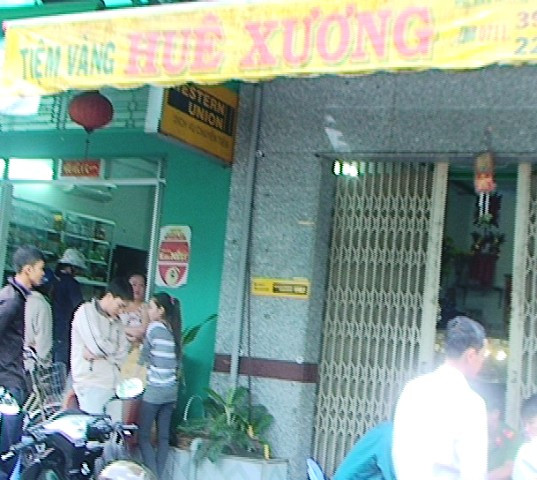 Tiệm vàng bị mất trộm 3 tỷ đồng. Ảnh: Minh Anh