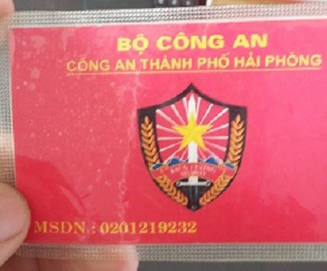 Tấm thẻ ngành giả