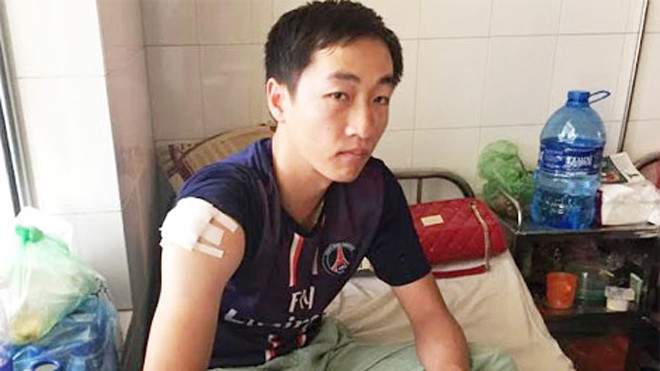 Trung úy Hà Tuấn Nghĩa tại Bệnh viện Đa khoa Lâm Đồng