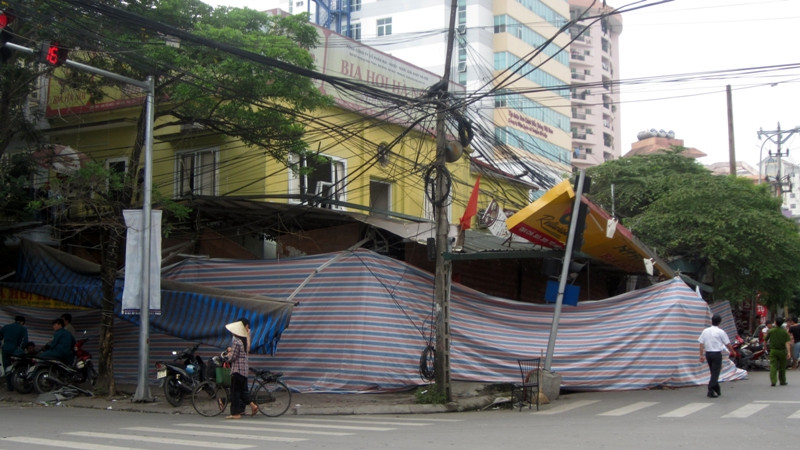 Hiện trường vụ nổ lớn tại quán bia O2.