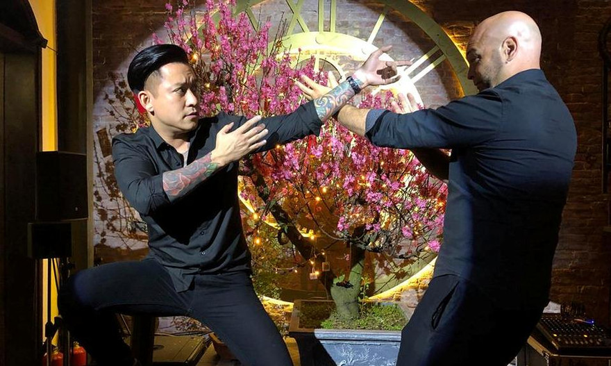 Võ sư Flores bất ngờ trở lại Việt Nam.