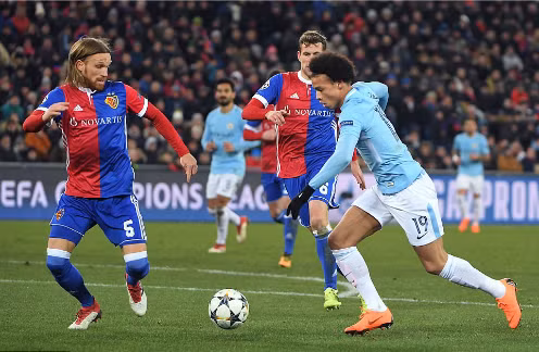 Sane trong trận đấu với Basel. Ảnh: AFP.