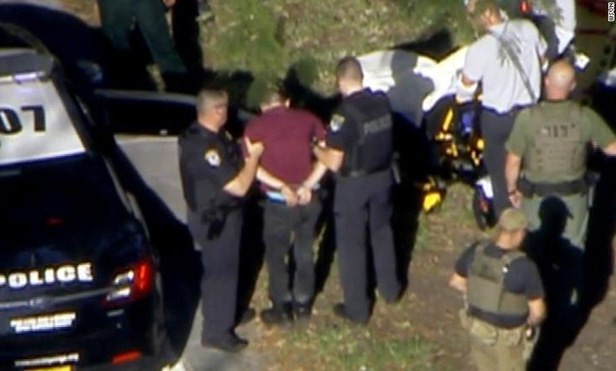 Nicholas Cruz bị cảnh sát bắt giữ cách hiện trường gây án chỉ 1,6km. (Nguồn: cnn.com)