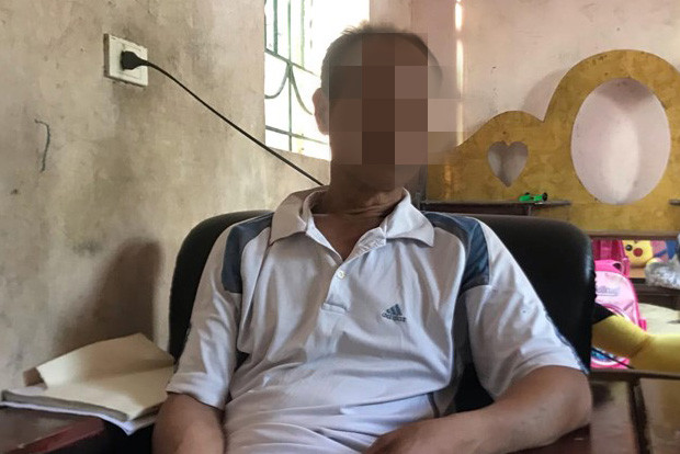 Người thân trong gia đình cháu bé chia sẻ về vụ việc.