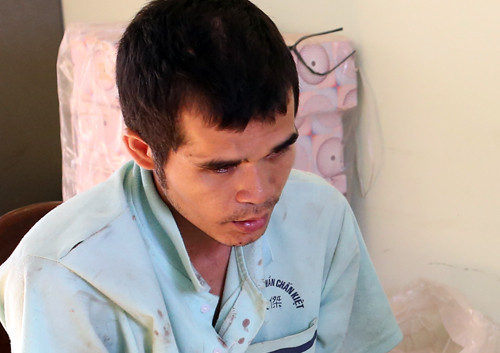 "Yêu râu xanh" giở trò đồi bại với bé gái bị bắt quả tang. Ảnh: Nguyệt Triều