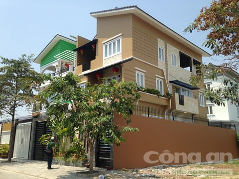 Căn nhà trên đường 25 KDC Vạn Phát Hưng