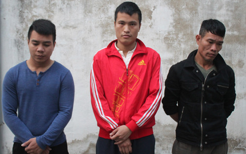 Nhóm nghi can tại cơ quan điều tra. Ảnh: Xuân Bắc