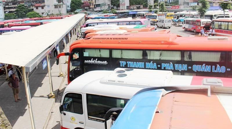 DN kiến nghị Sở GTVT Hà Nội tăng giao dịch trực tuyến. Ảnh: A.Trọng