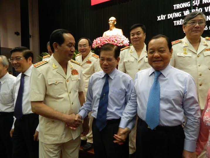 Các đại biểu tại hội thảo