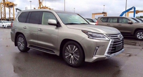 LX là dòng SUV lớn nhất và đắt tiền nhất của Lexus, được phát triển dựa trên mẫu Toyota Land Cruiser.