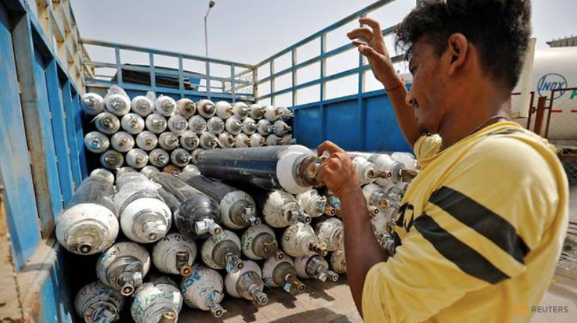 Nhiều bệnh nhân COVID-19 ở Ấn Độ chết vì thiếu bình oxy. (Ảnh: Reuters)