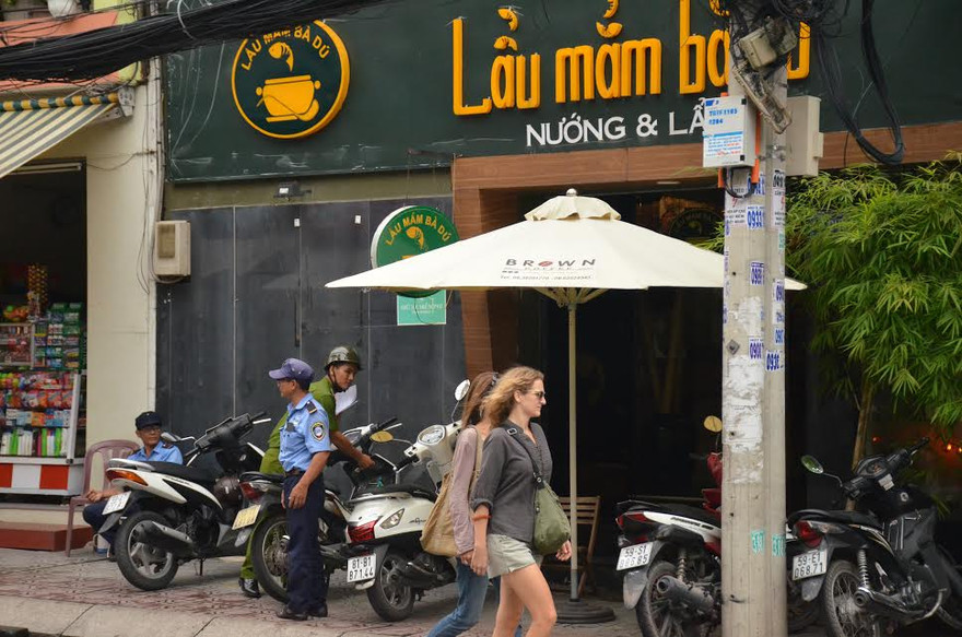 Quán ăn nơi xảy ra vụ xô xát.