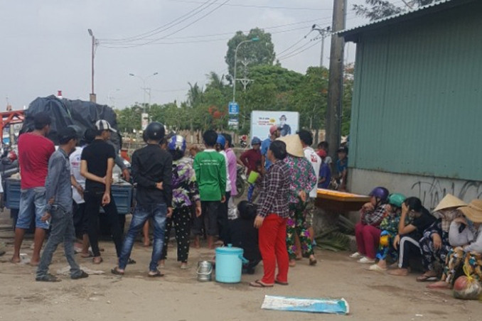 Thi thể anh T được đưa vào bờ sáng ngày 30/5