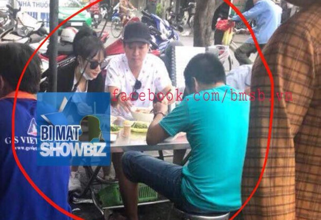 Hình ảnh Trường Giang và Nhã Phương đi ăn cùng nhau xóa tan tin đồn chia tay.