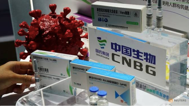 Quầy trưng bày vắc-xin của Sinopharm ở Bắc Kinh. (Ảnh: Reuters)