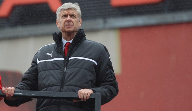 Sắp mất phao cứu sinh, Wenger muốn Arsenal sống sao?