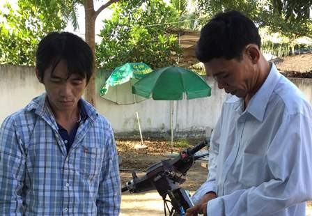 Hai 'cẩu tặc' bị bắt giữ.