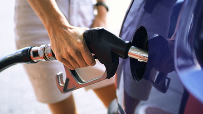 Bí quyết lái xe thời xăng tăng giá