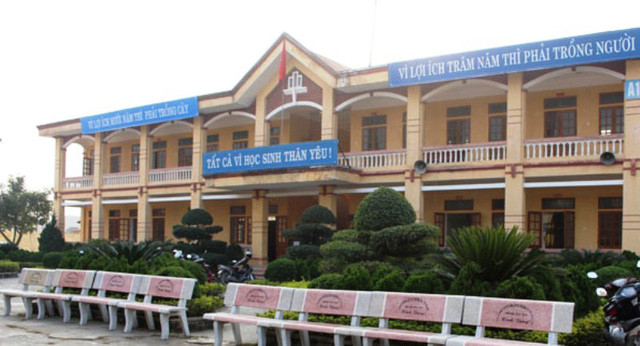 Nhiều phụ huynh học sinh mong sự việc sớm được điều tra sáng tỏ để trả lại môi trường giáo dục trong sạch, yên bình.