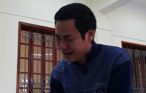 Thái Doãn Hoàn khóc nức nở tại tòa. Ảnh: Hải Bình/VnExpress