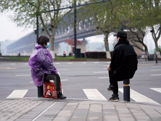 Trung Quốc có thể có đến 200.000 người mắc COVID-19 nhưng không có triệu chứng. (Ảnh: Reuters)