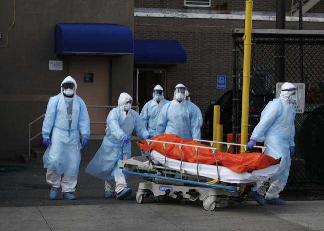 Số người chết vì COVID-19 ở Tây Ban Nha đang giảm dân. (Ảnh: Reuters)