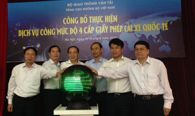 Nghi thức khai trương dịch vụ.