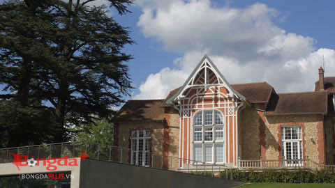 Đột nhập đại bản doanh của tuyển Pháp trước EURO