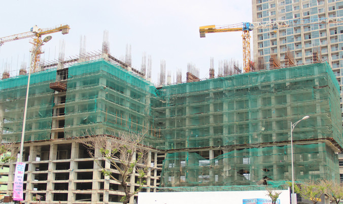 Công trình mọc lên tầng 10 khi chưa có giấy phép.