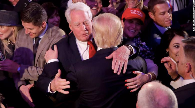 Ông Robert Trump và anh trai Donald Trump trong một sự kiện. (Ảnh: CNN)