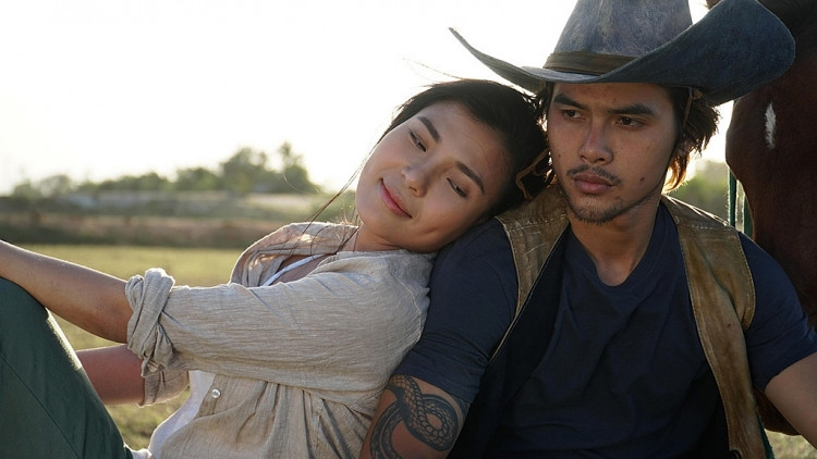 "Cát đỏ" mang tới màu sắc khác lạ