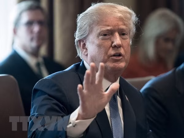 Tổng thống Mỹ Donald Trump tại cuộc họp nội các ở Washington, DC ngày 9/4. Nguồn: AFP/TTXVN.