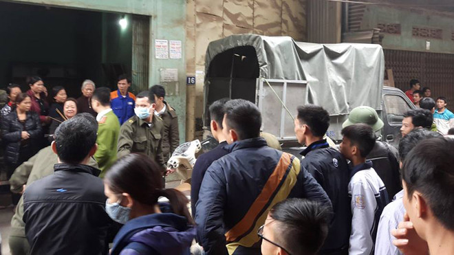 Công an phong tỏa hiện trường, điều tra vụ việc